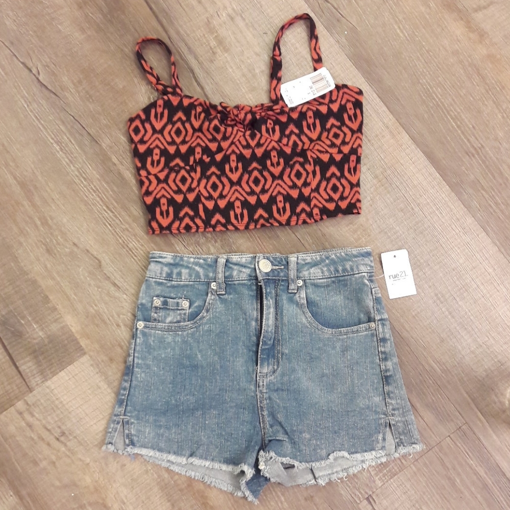 Forever 21 croptop rue 21 denim shorts.